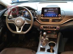 نيسان ألتيما